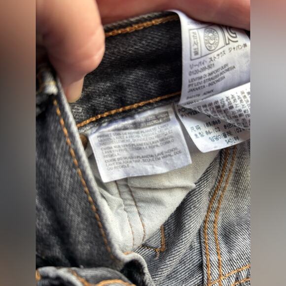 Levi's 501 Men's Faded Black Button Fly Classic Straight Leg Jeans Size 34X36 - Picture 8 of 10